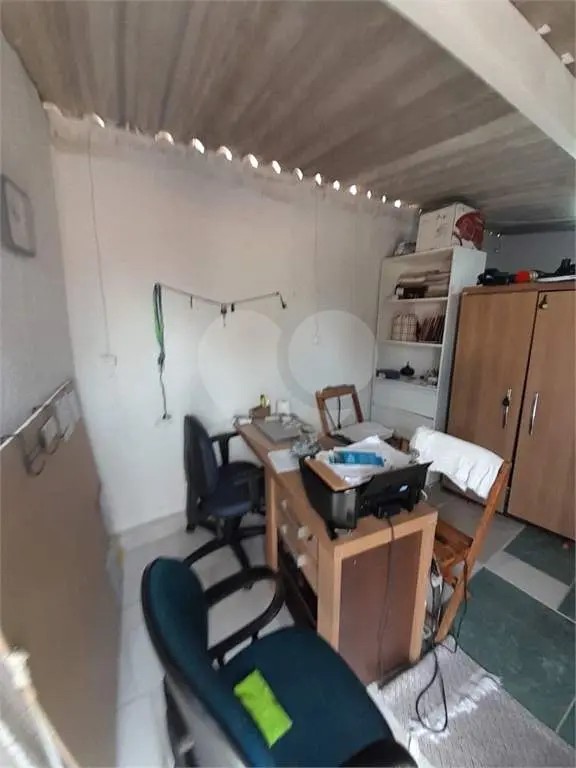 Casa para Venda em Praia Grande, Guilhermina, 2 dormitórios, 2 suítes, 3 banheiros, 2 vagas