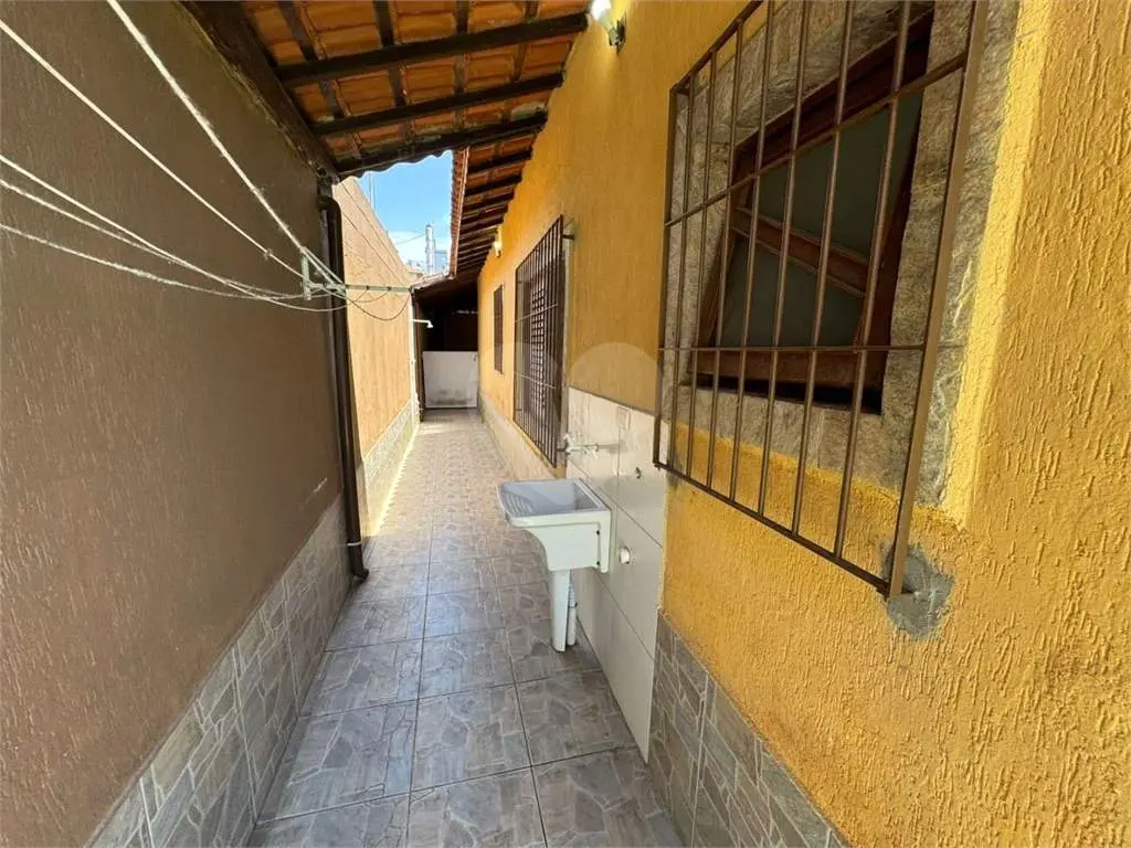 Casa para Venda em Praia Grande, Caiçara, 2 dormitórios, 1 suíte, 2 banheiros, 2 vagas