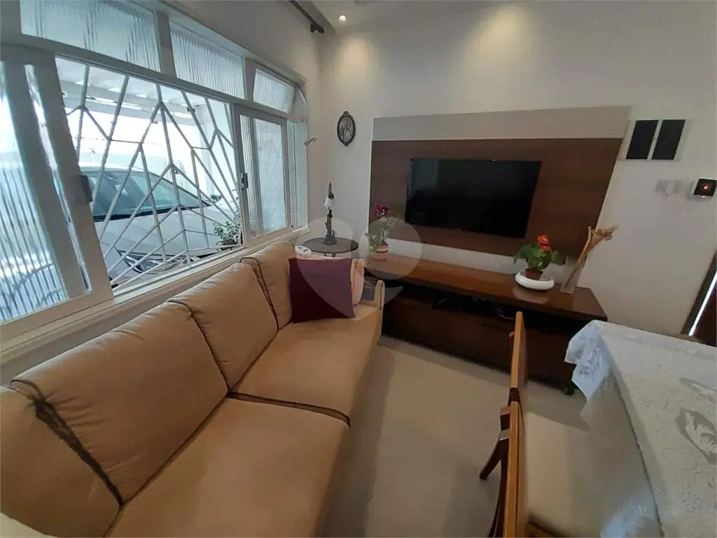 Casa para Venda em Praia Grande, Guilhermina, 2 dormitórios, 2 suítes, 3 banheiros, 2 vagas