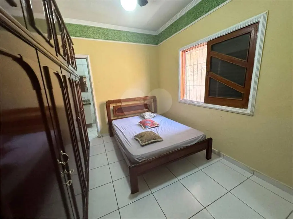 Casa para Venda em Praia Grande, Caiçara, 2 dormitórios, 1 suíte, 2 banheiros, 2 vagas