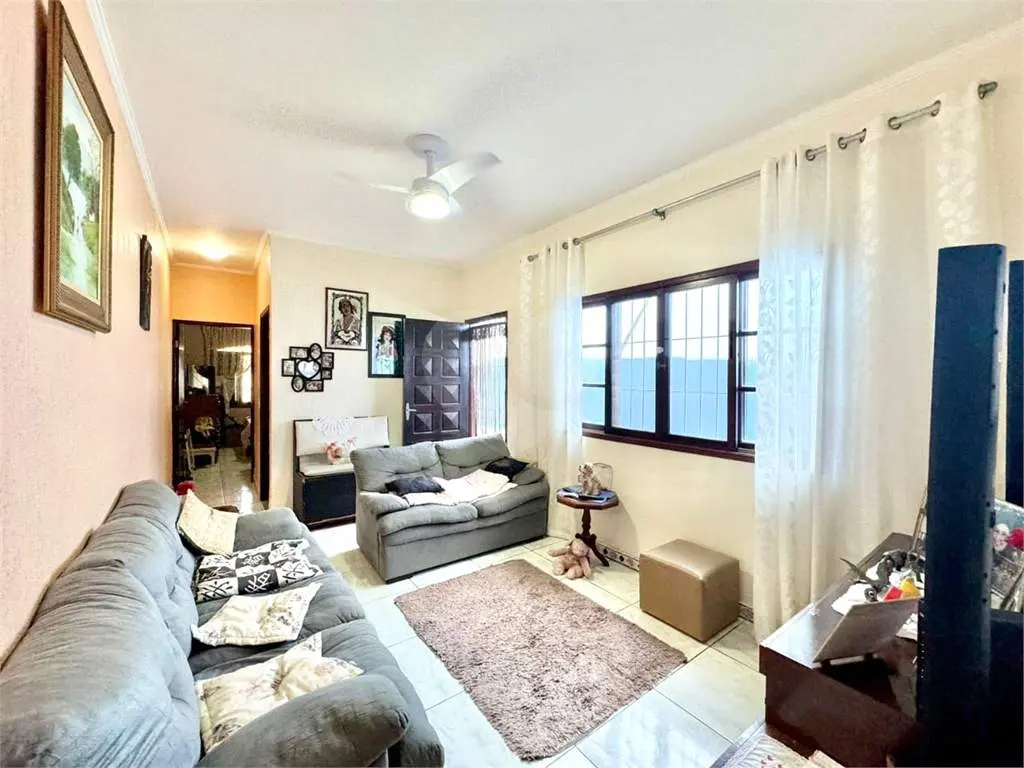 Casa para Venda em Praia Grande, Caiçara, 2 dormitórios, 1 suíte, 2 banheiros, 2 vagas