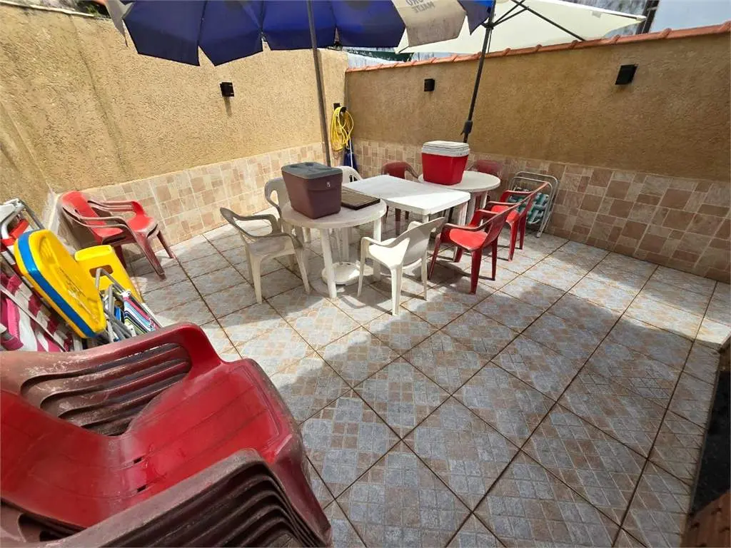 Casa para Venda em Praia Grande, Solemar, 3 dormitórios, 1 suíte, 2 banheiros, 2 vagas