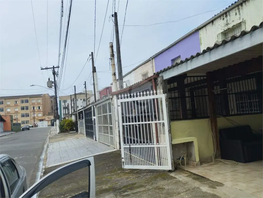 Casa para Venda em Praia Grande, Solemar, 1 dormitório, 1 banheiro, 2 vagas