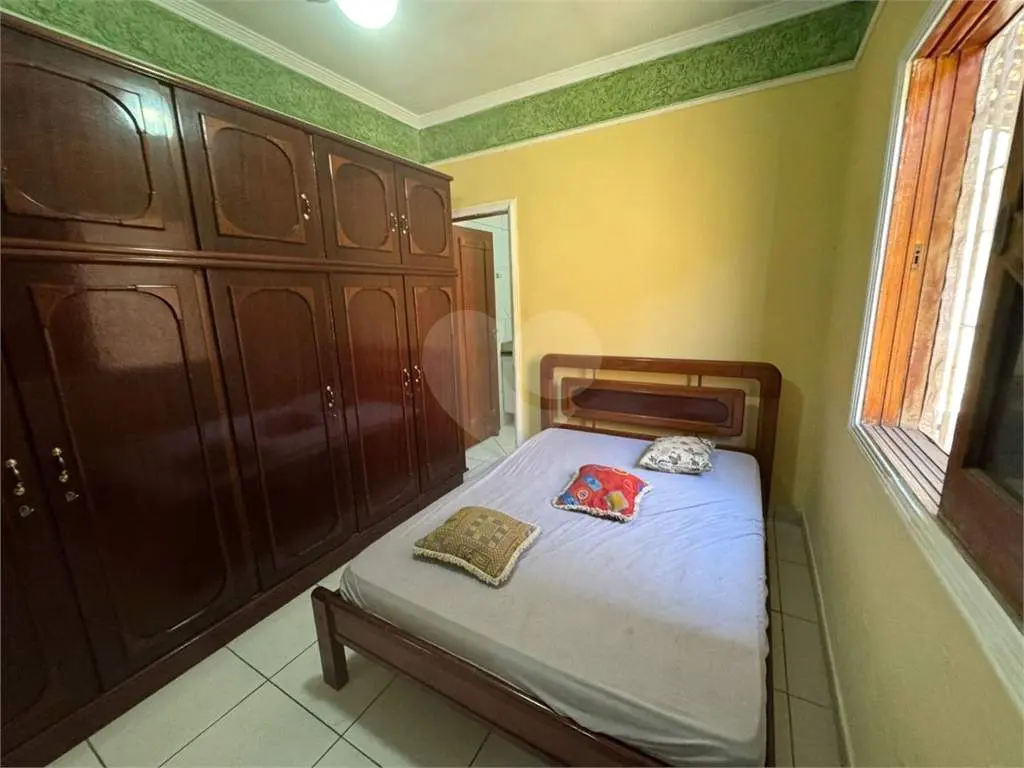 Casa para Venda em Praia Grande, Caiçara, 2 dormitórios, 1 suíte, 2 banheiros, 2 vagas