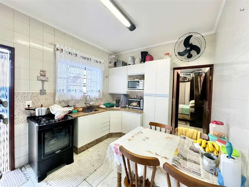 Casa para Venda em Praia Grande, Caiçara, 2 dormitórios, 1 suíte, 2 banheiros, 2 vagas