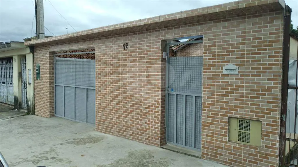 Casa para Venda em Praia Grande, Samambaia, 3 dormitórios, 1 suíte, 2 banheiros, 5 vagas