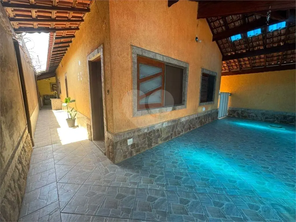 Casa para Venda em Praia Grande, Caiçara, 2 dormitórios, 1 suíte, 2 banheiros, 2 vagas
