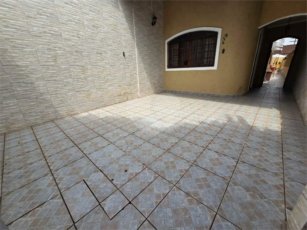 Casa para Venda em Praia Grande, Solemar, 3 dormitórios, 1 suíte, 2 banheiros, 2 vagas