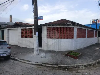 Casa para Venda em Praia Grande, Aviação, 2 dormitórios, 1 suíte, 1 banheiro, 3 vagas