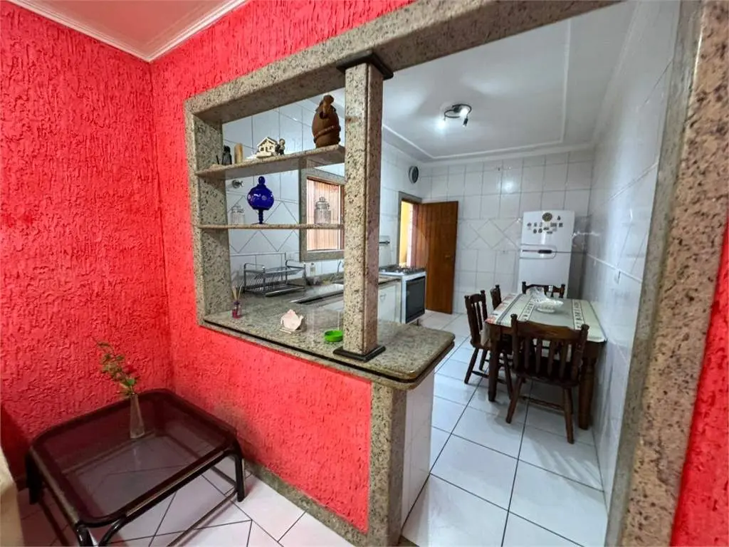 Casa para Venda em Praia Grande, Caiçara, 2 dormitórios, 1 suíte, 2 banheiros, 2 vagas
