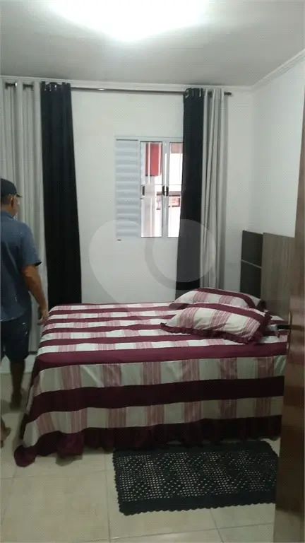 Casa para Venda em Praia Grande, Samambaia, 3 dormitórios, 1 suíte, 2 banheiros, 5 vagas