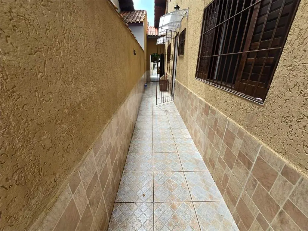 Casa para Venda em Praia Grande, Solemar, 3 dormitórios, 1 suíte, 2 banheiros, 2 vagas