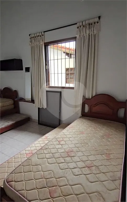 Casa para Venda em Praia Grande, Solemar, 3 dormitórios, 1 suíte, 2 banheiros, 2 vagas