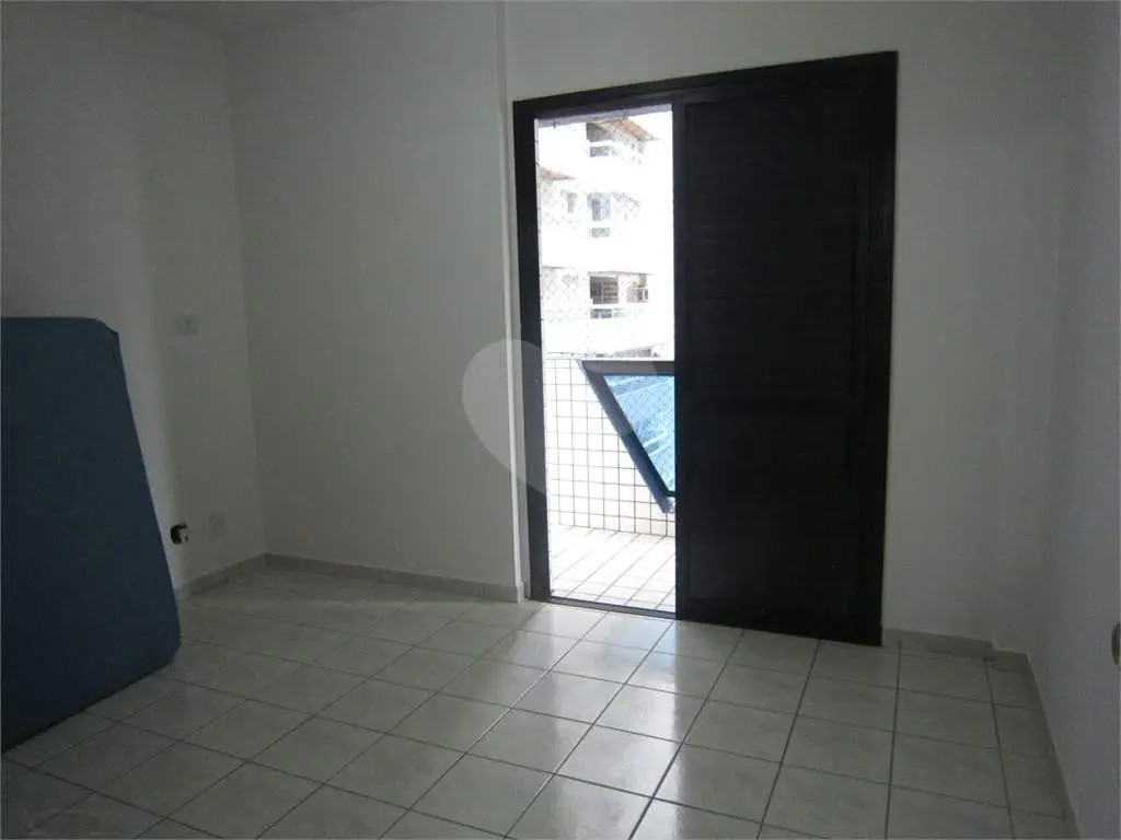 Apartamento para Venda em Praia Grande, Vila Guilhermina, 2 dormitórios, 1 suíte, 2 banheiros, 2 vagas