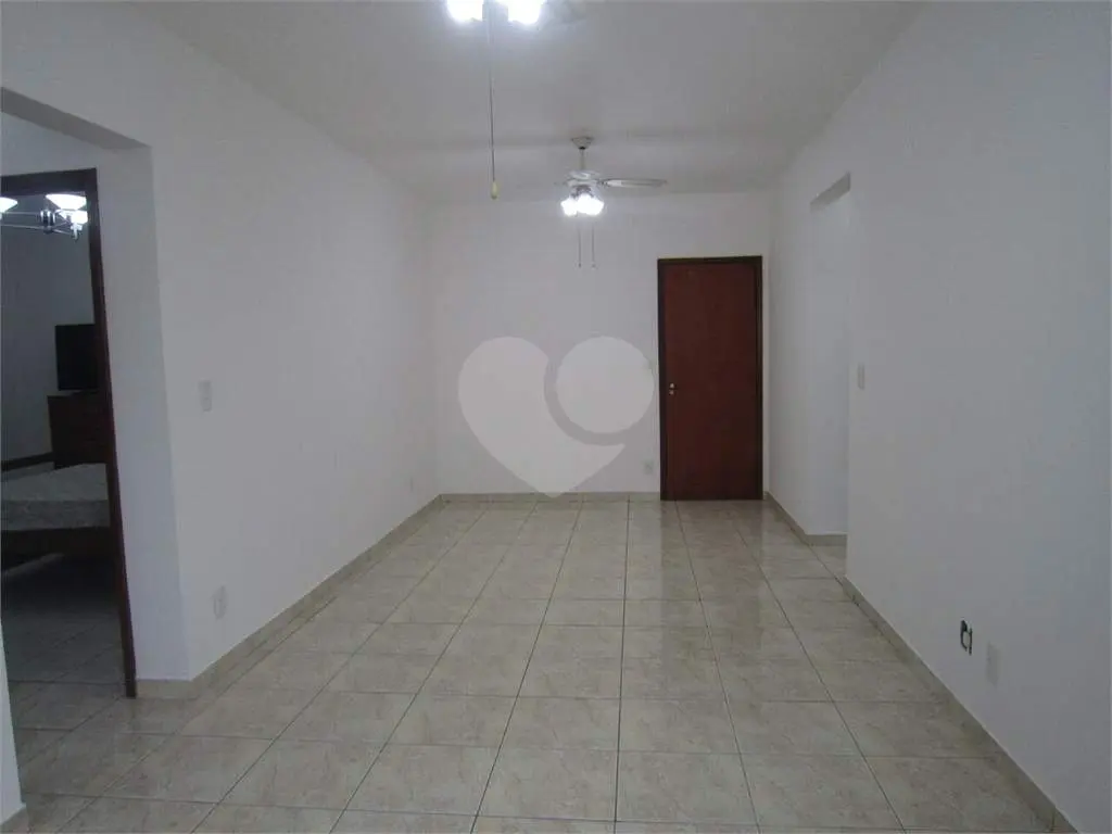 Apartamento para Venda em Praia Grande, Vila Guilhermina, 2 dormitórios, 1 suíte, 2 banheiros, 2 vagas