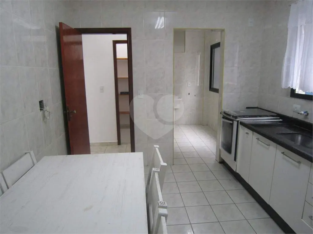 Apartamento para Venda em Praia Grande, Vila Guilhermina, 2 dormitórios, 1 suíte, 2 banheiros, 2 vagas