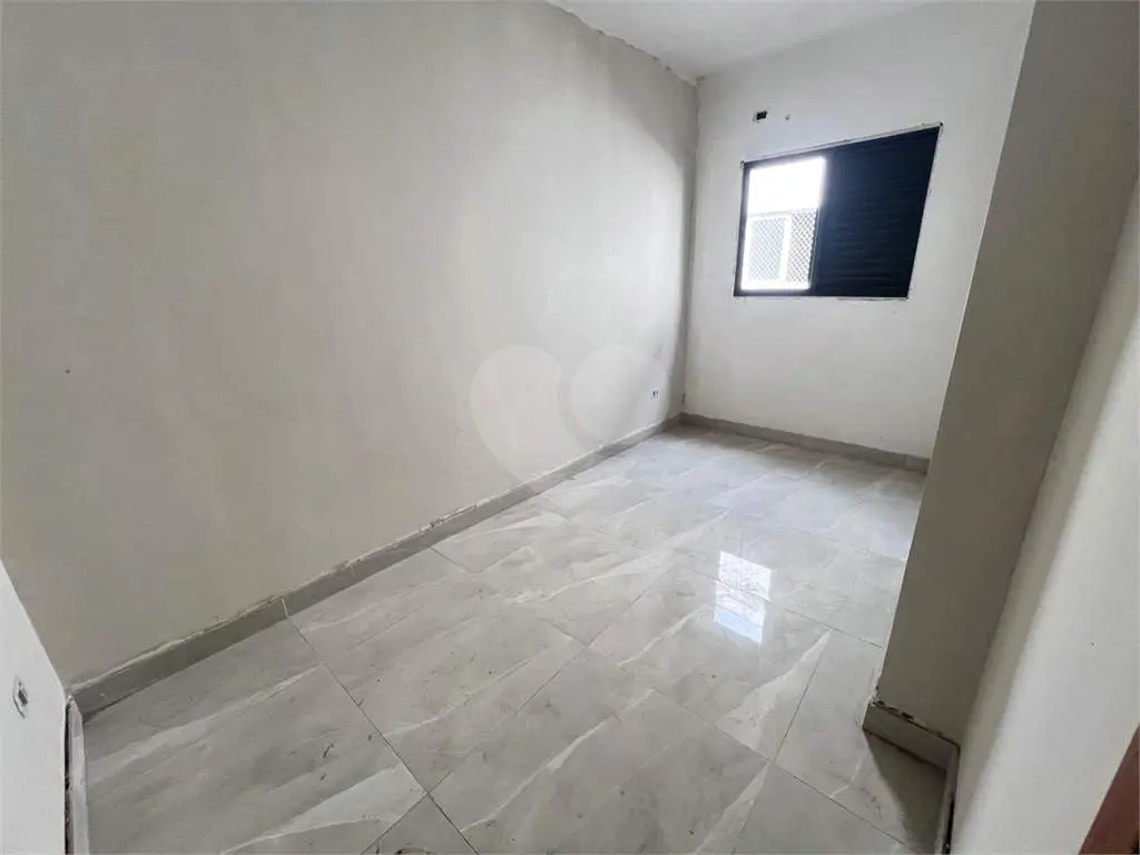Casa para Venda em Praia Grande, Guilhermina, 2 dormitórios, 1 suíte, 1 banheiro, 1 vaga