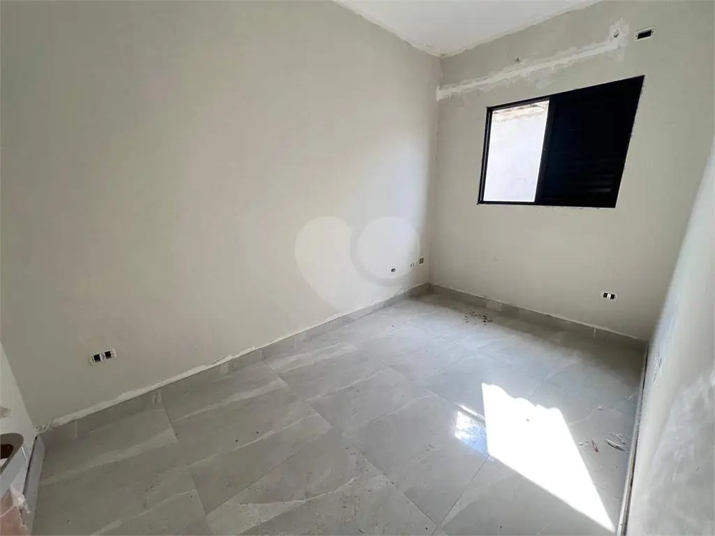 Casa para Venda em Praia Grande, Guilhermina, 2 dormitórios, 1 suíte, 1 banheiro, 1 vaga