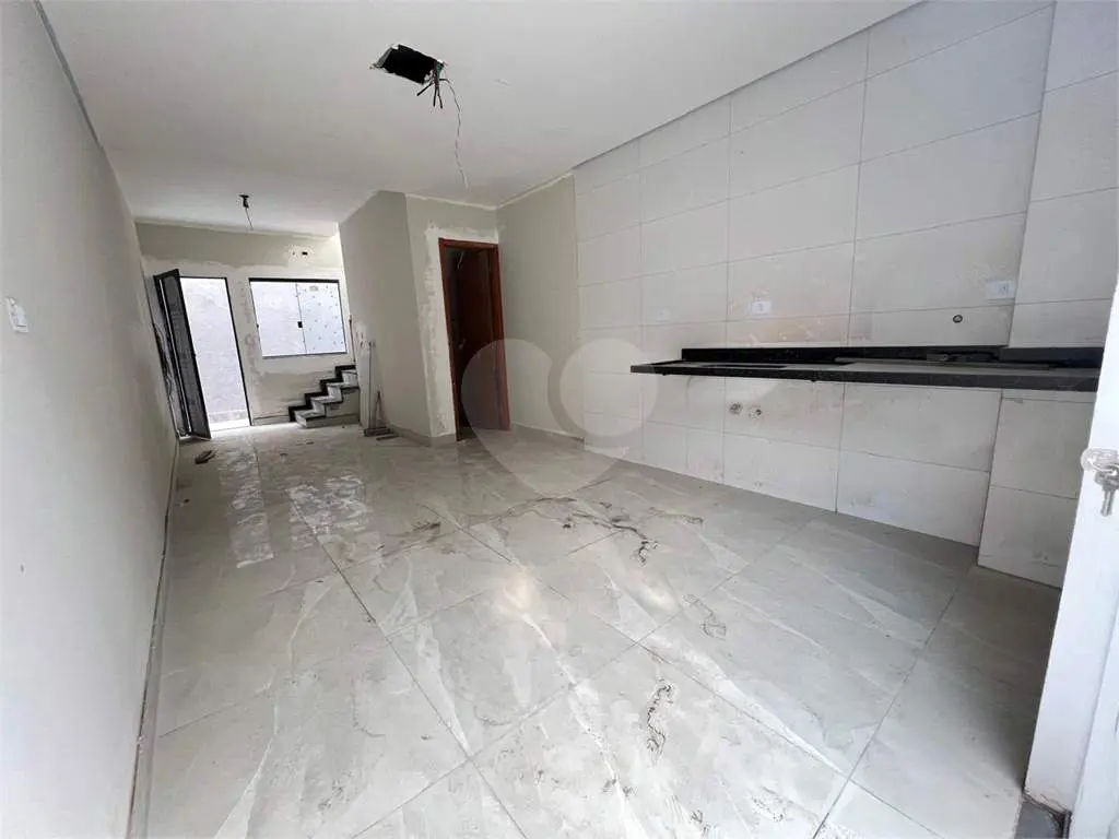Casa para Venda em Praia Grande, Guilhermina, 2 dormitórios, 1 suíte, 1 banheiro, 1 vaga