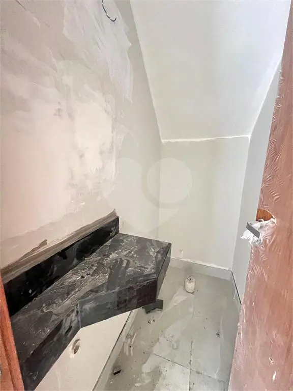 Casa para Venda em Praia Grande, Guilhermina, 2 dormitórios, 1 suíte, 1 banheiro, 1 vaga
