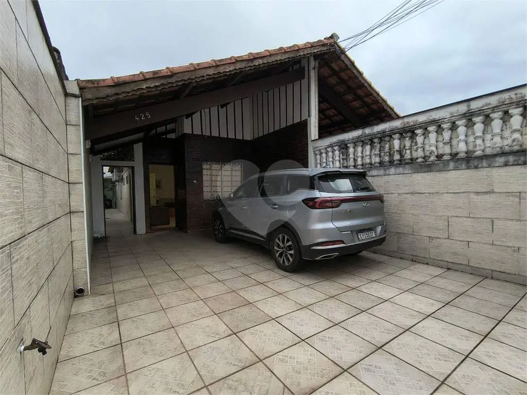Casa para Venda em Praia Grande, Guilhermina, 2 dormitórios, 1 suíte, 1 banheiro, 3 vagas