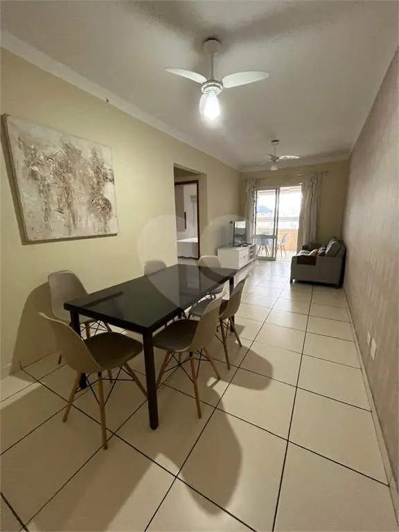 Apartamento para Venda em Praia Grande, Guilhermina, 2 dormitórios, 2 suítes, 3 banheiros, 2 vagas