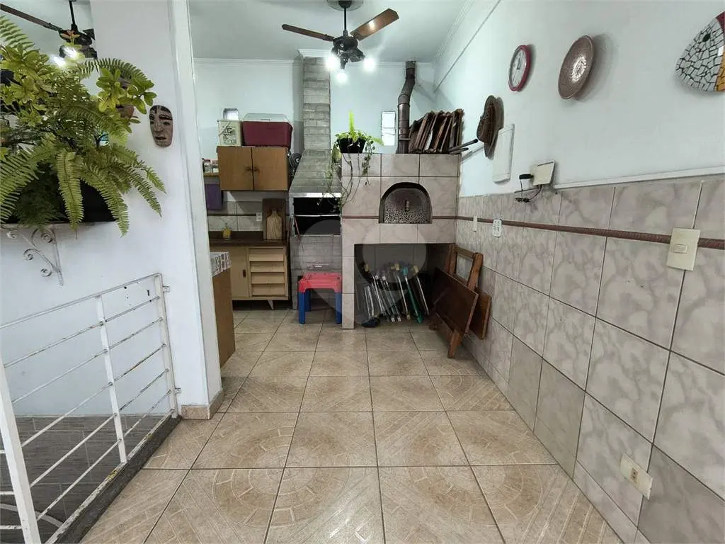Casa para Venda em Praia Grande, Guilhermina, 2 dormitórios, 1 suíte, 1 banheiro, 3 vagas