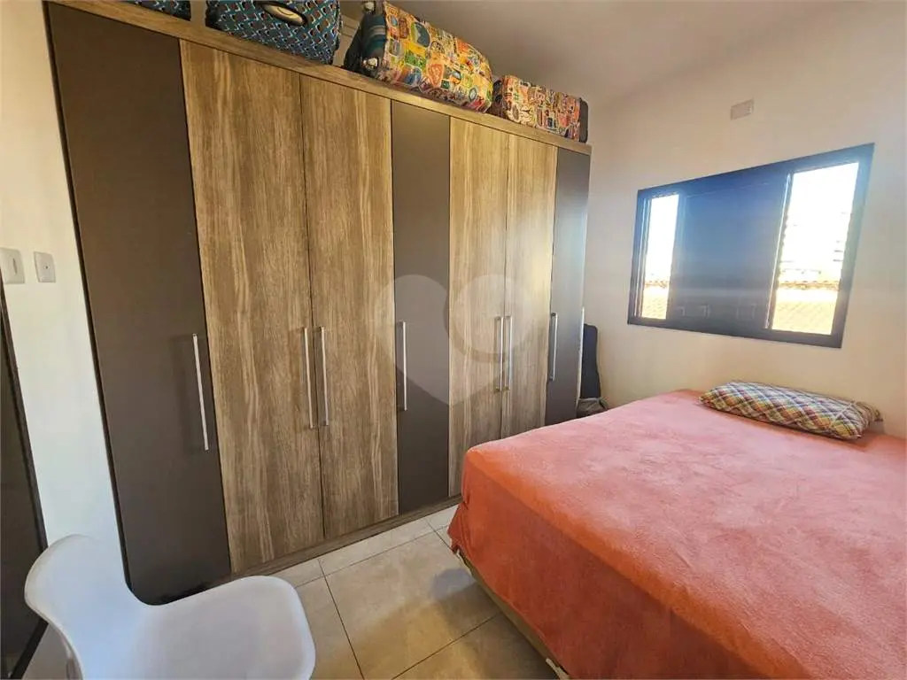 Casa para Venda em Praia Grande, Guilhermina, 2 dormitórios, 1 banheiro, 1 vaga