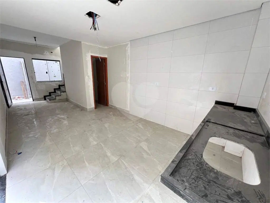 Casa para Venda em Praia Grande, Guilhermina, 2 dormitórios, 2 banheiros, 1 vaga