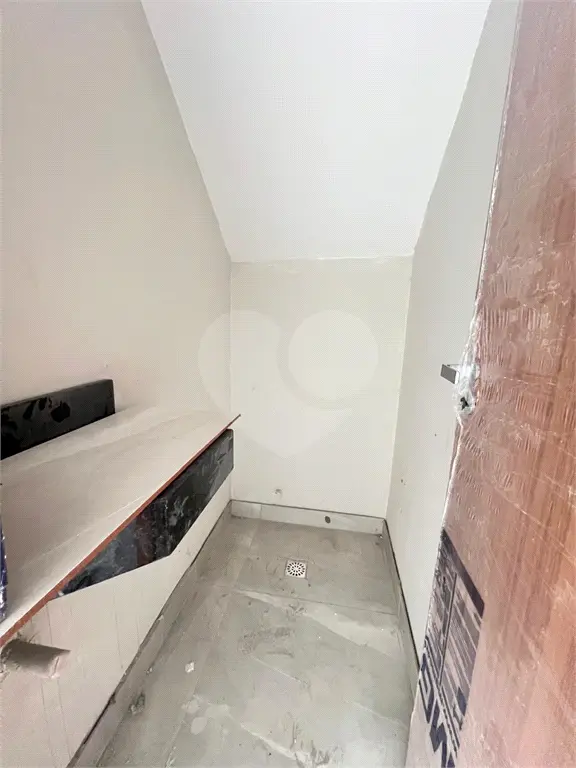 Casa para Venda em Praia Grande, Guilhermina, 3 dormitórios, 1 suíte, 2 banheiros, 1 vaga