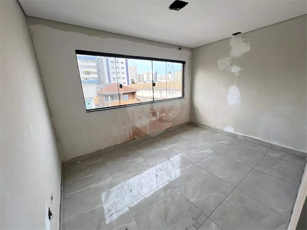 Casa para Venda em Praia Grande, Guilhermina, 3 dormitórios, 1 suíte, 2 banheiros, 1 vaga