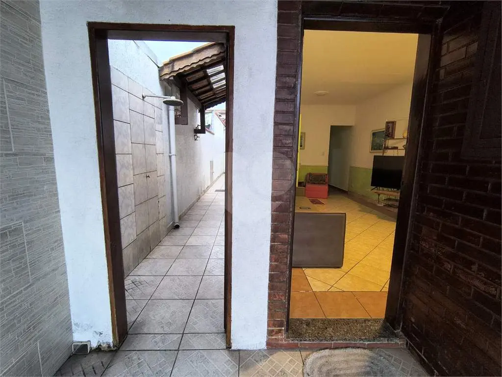 Casa para Venda em Praia Grande, Guilhermina, 2 dormitórios, 1 suíte, 1 banheiro, 3 vagas