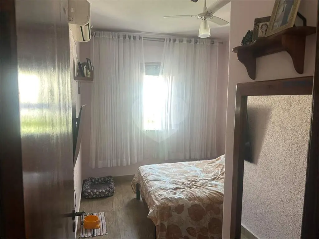 Casa para Venda em Praia Grande, Canto do Forte, 2 dormitórios, 1 suíte, 1 banheiro, 6 vagas
