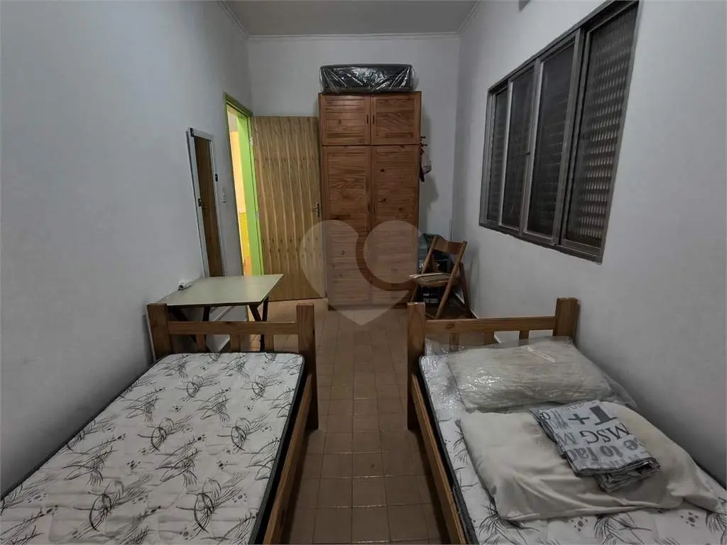 Casa para Venda em Praia Grande, Guilhermina, 2 dormitórios, 1 suíte, 1 banheiro, 3 vagas