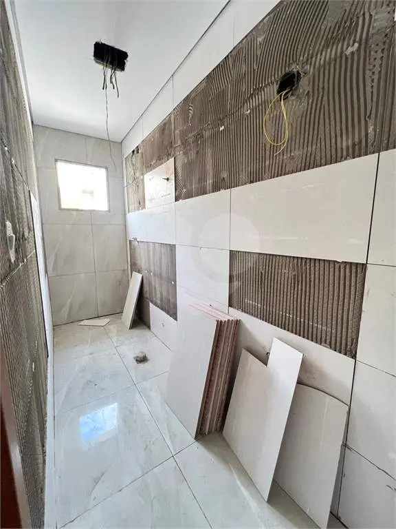 Casa para Venda em Praia Grande, Guilhermina, 3 dormitórios, 1 suíte, 2 banheiros, 1 vaga