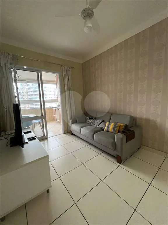 Apartamento para Venda em Praia Grande, Guilhermina, 2 dormitórios, 2 suítes, 3 banheiros, 2 vagas