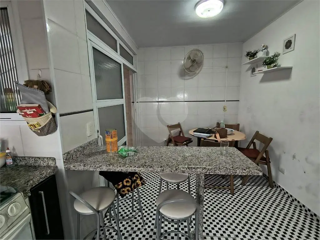 Casa para Venda em Praia Grande, Guilhermina, 2 dormitórios, 1 suíte, 1 banheiro, 3 vagas