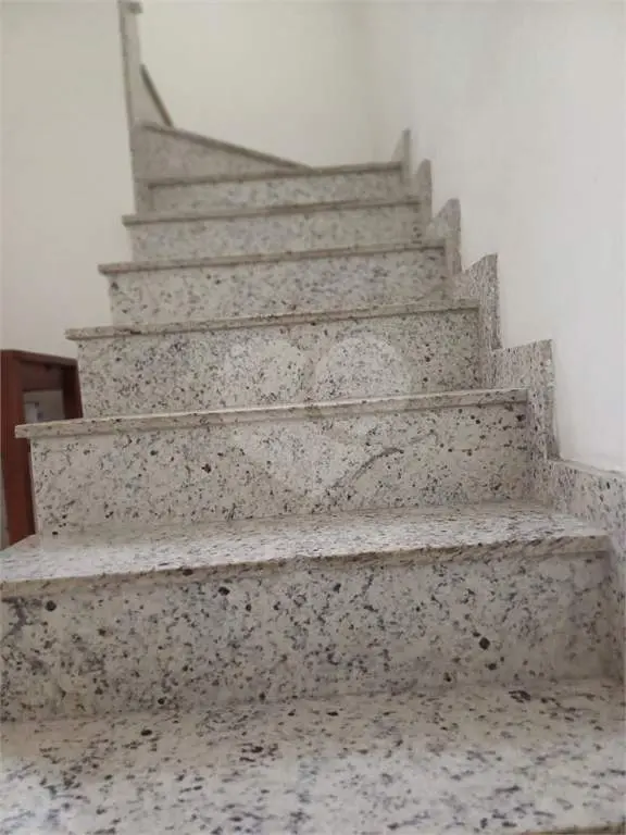 Sobrado para Venda em Praia Grande, Canto do Forte, 3 dormitórios, 1 suíte, 1 banheiro, 2 vagas
