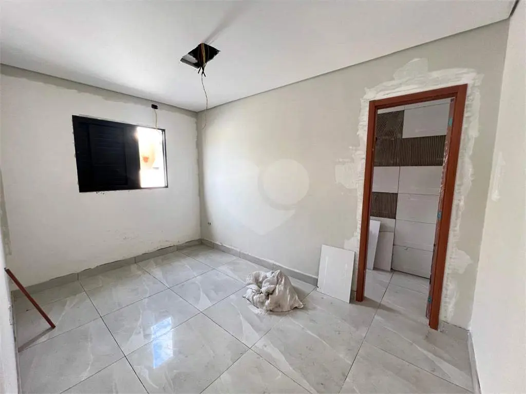 Casa para Venda em Praia Grande, Guilhermina, 3 dormitórios, 1 suíte, 2 banheiros, 1 vaga
