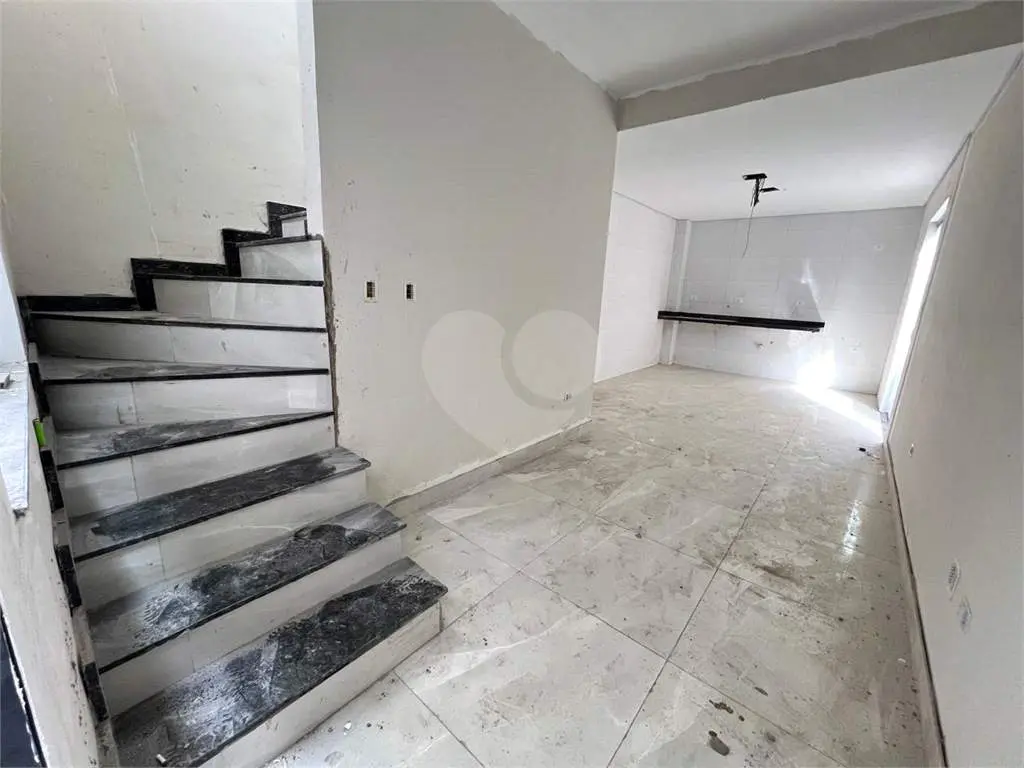 Casa para Venda em Praia Grande, Guilhermina, 2 dormitórios, 2 banheiros, 1 vaga