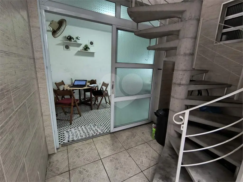 Casa para Venda em Praia Grande, Guilhermina, 2 dormitórios, 1 suíte, 1 banheiro, 3 vagas