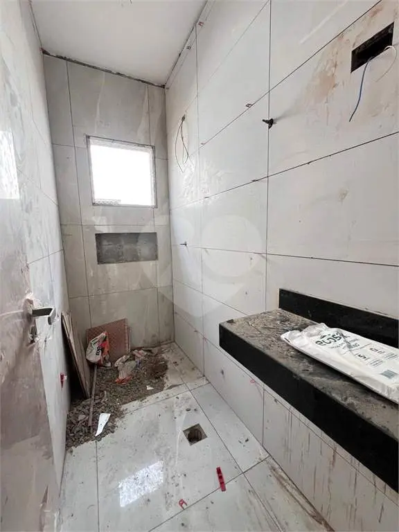 Casa para Venda em Praia Grande, Guilhermina, 2 dormitórios, 2 banheiros, 1 vaga