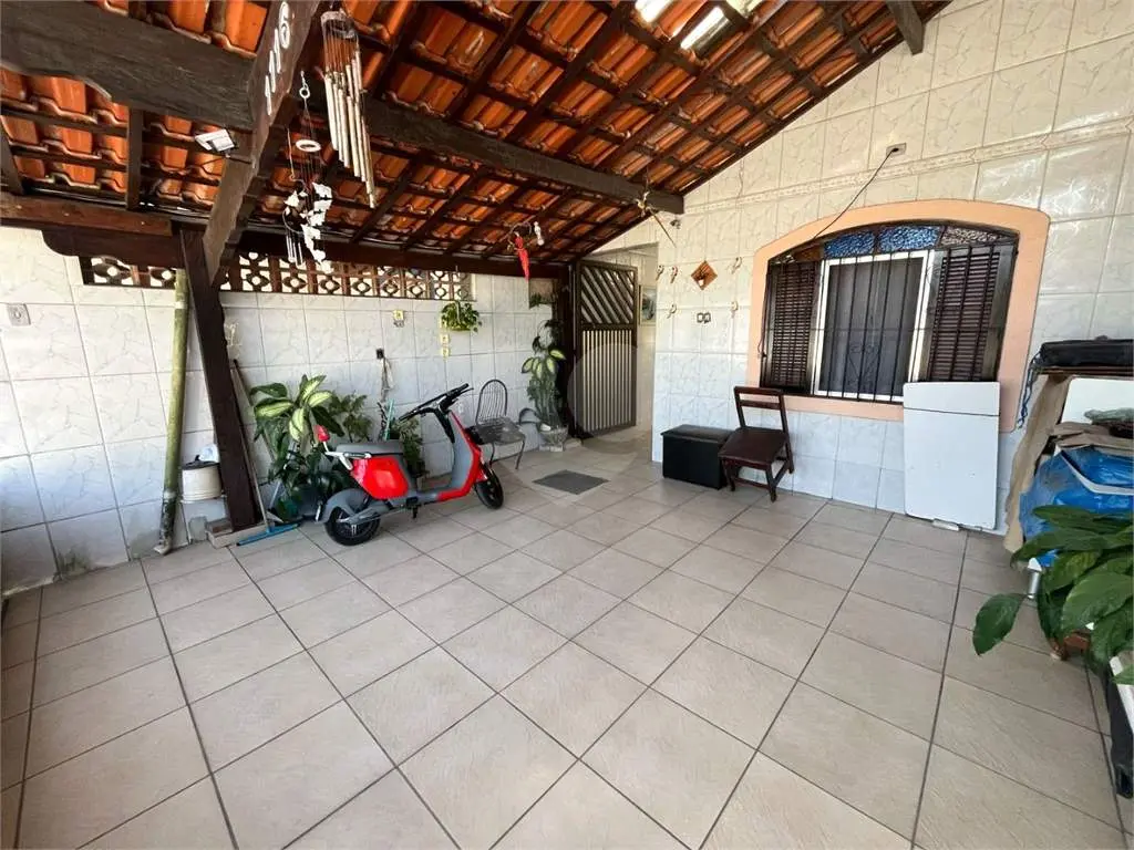 Casa para Venda em Praia Grande, Ocian, 2 dormitórios, 1 suíte, 1 banheiro, 2 vagas