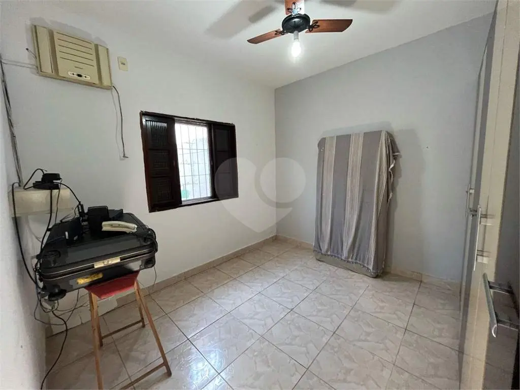 Casa para Venda em Praia Grande, Ocian, 2 dormitórios, 1 suíte, 1 banheiro, 2 vagas