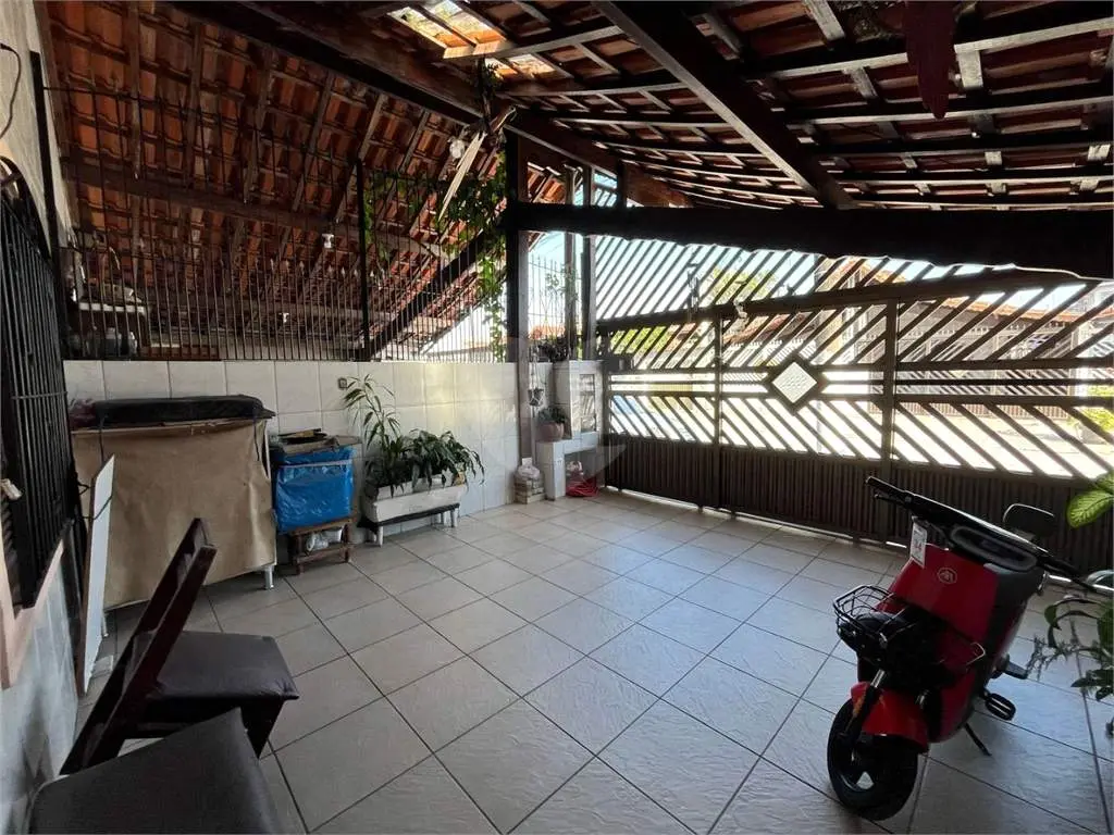 Casa para Venda em Praia Grande, Ocian, 2 dormitórios, 1 suíte, 1 banheiro, 2 vagas