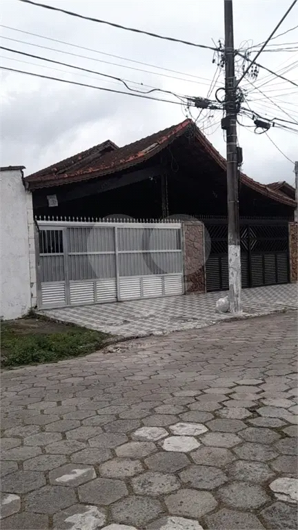 Casa para Venda em Praia Grande, Vila Tupi, 2 dormitórios, 1 suíte, 1 banheiro, 2 vagas