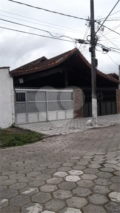 Casa para Venda em Praia Grande, Vila Tupi, 2 dormitórios, 1 suíte, 1 banheiro, 2 vagas