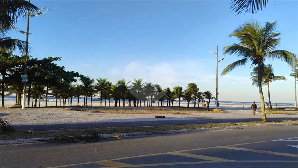 Kitnet para Venda em Praia Grande, Tupi, 1 dormitório, 1 banheiro, 1 vaga