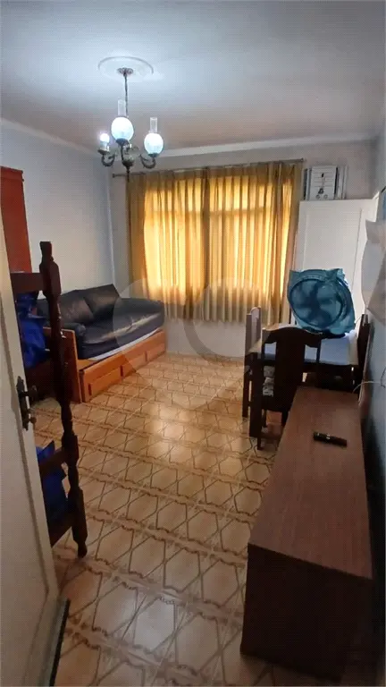 Kitnet para Venda em Praia Grande, Canto do Forte, 1 dormitório, 1 banheiro, 1 vaga
