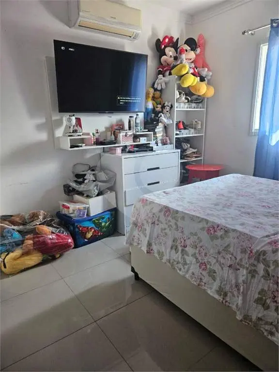 Sobrado para Venda em Praia Grande, Ocian, 3 dormitórios, 1 suíte, 2 banheiros, 2 vagas